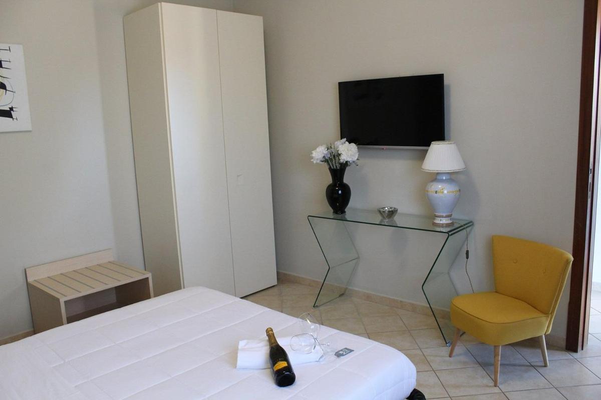 Colonna Rooms & Apartment Trani Dış mekan fotoğraf